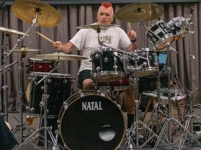 Spike T Smith performing at Freddie Gee